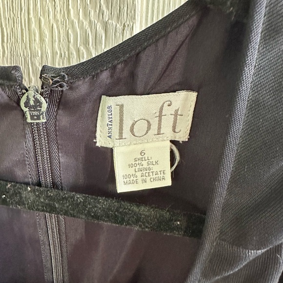 Vintage Ann Taylor Loft 100% Silk Elegant Black Sleeveless Cocktail Dress - Picture 4 of 4